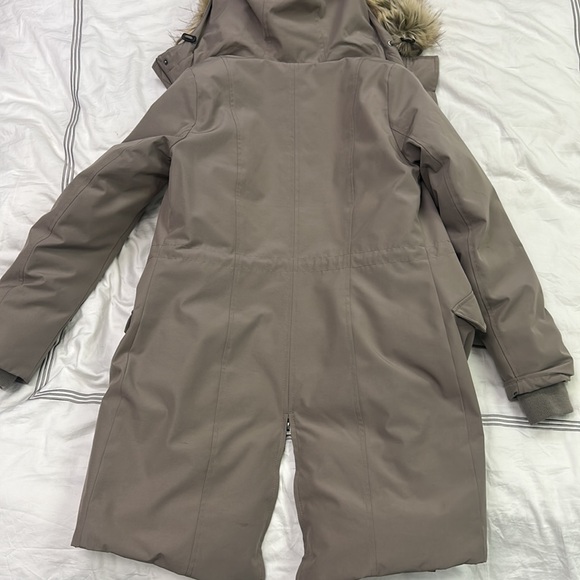 Aritzia Winter Jacket Parka Size Small - Picture 6 of 7